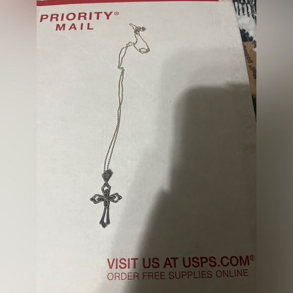 Vintage art deco goth silver and black Marcasite cross pendant with chain - Picture 4 of 5